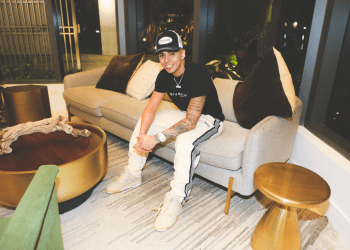 Leyes surpasses 300,000 views on YouTube with his latest single “Tímida”