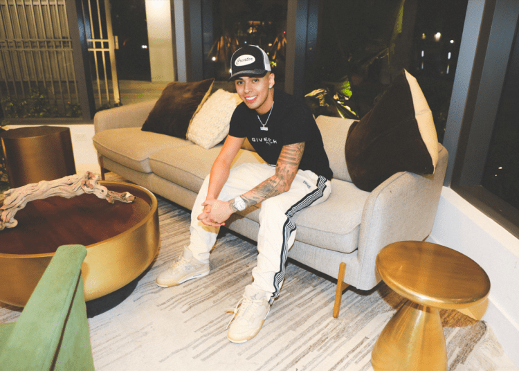 Leyes surpasses 300,000 views on YouTube with his latest single “Tímida”